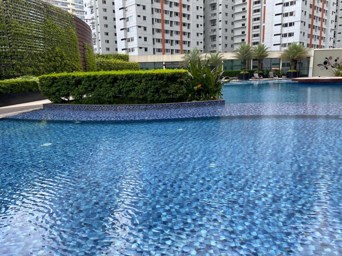 Appartamento Penthouse Perfection Air Makati Manila Esterno foto