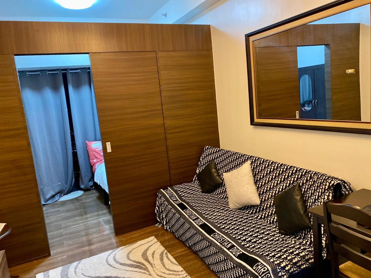 Appartamento Penthouse Perfection Air Makati Manila Esterno foto