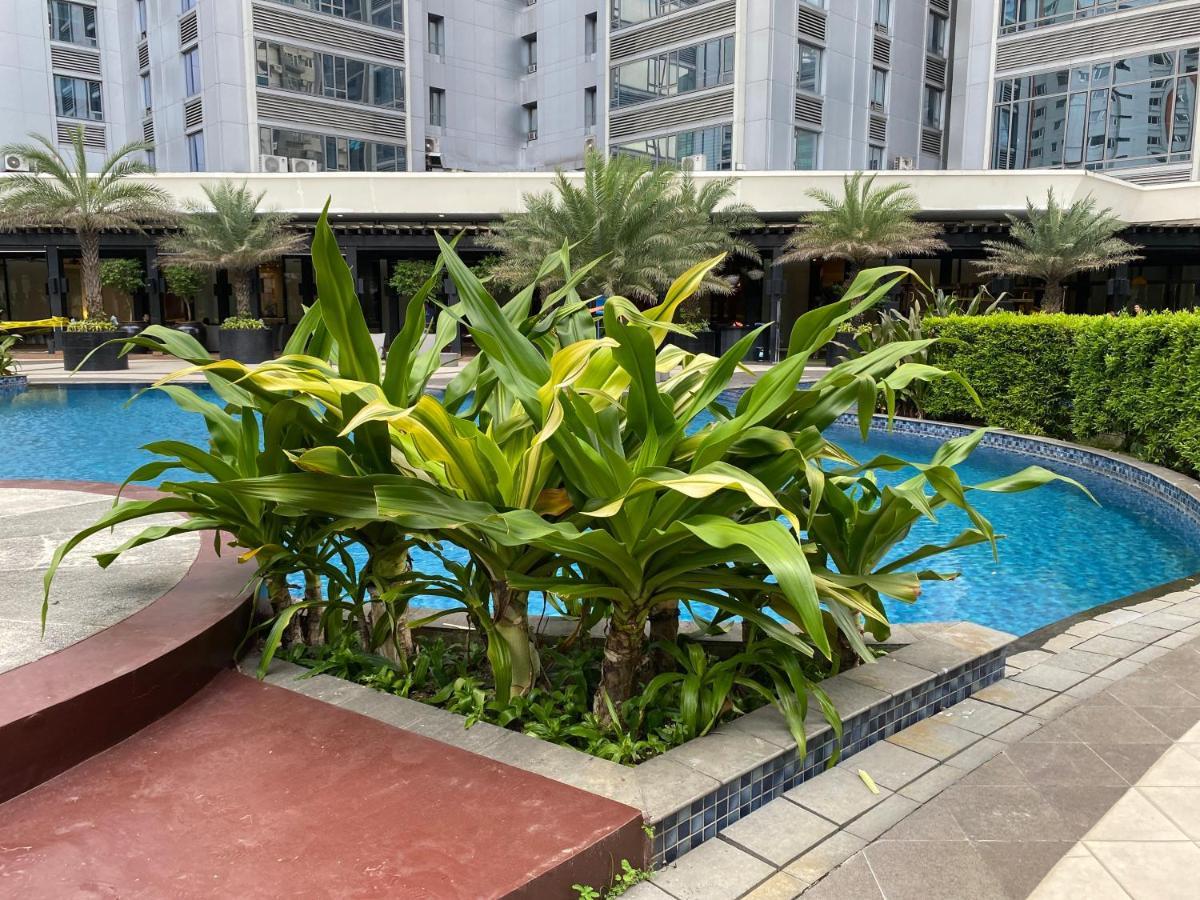 Appartamento Penthouse Perfection Air Makati Manila Esterno foto